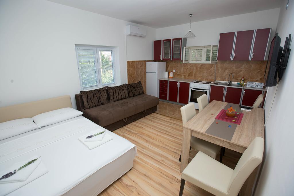 Apartment Ivana Требинье Экстерьер фото