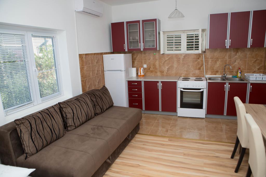 Apartment Ivana Требинье Экстерьер фото